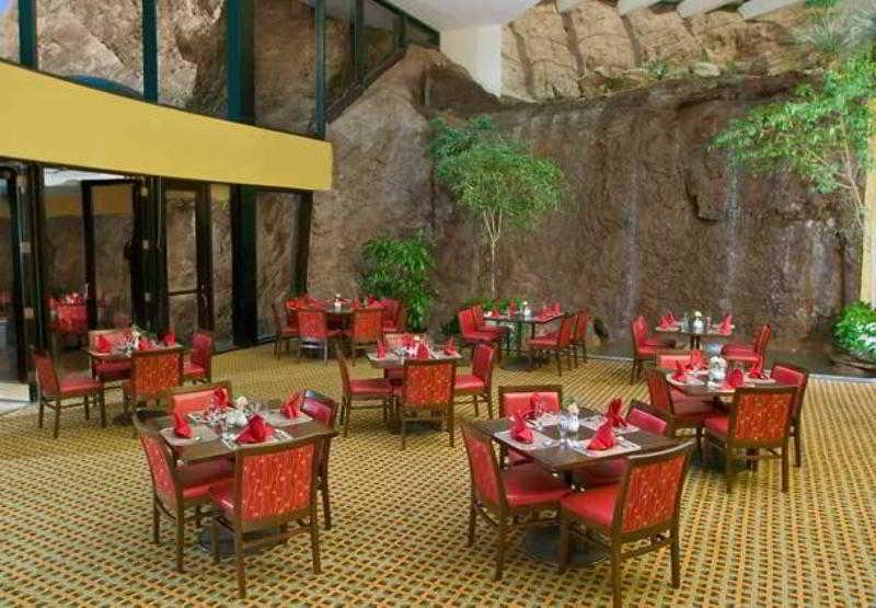 Phoenix Marriott Resort Tempe At The Buttes Restaurant photo